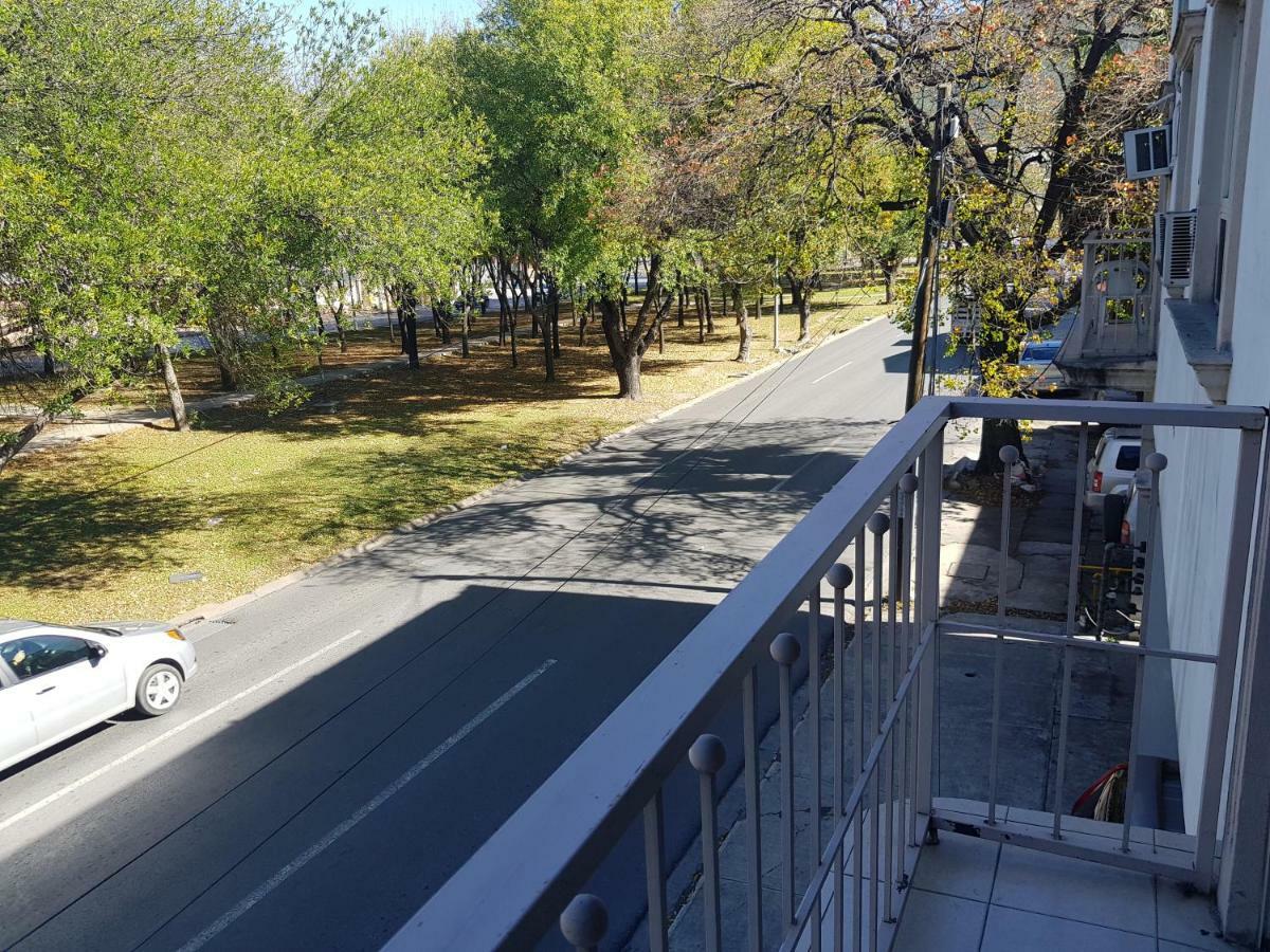 Contry La Silla Apartments Zona Tec - Nuevo Sur Monterrey Eksteriør billede